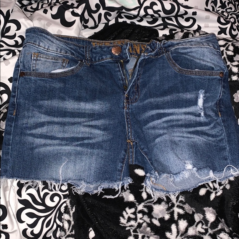 Woman VIP Jean Shorts